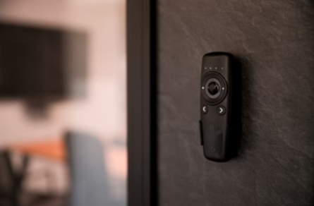 Shelly Blu Remote Control-Black